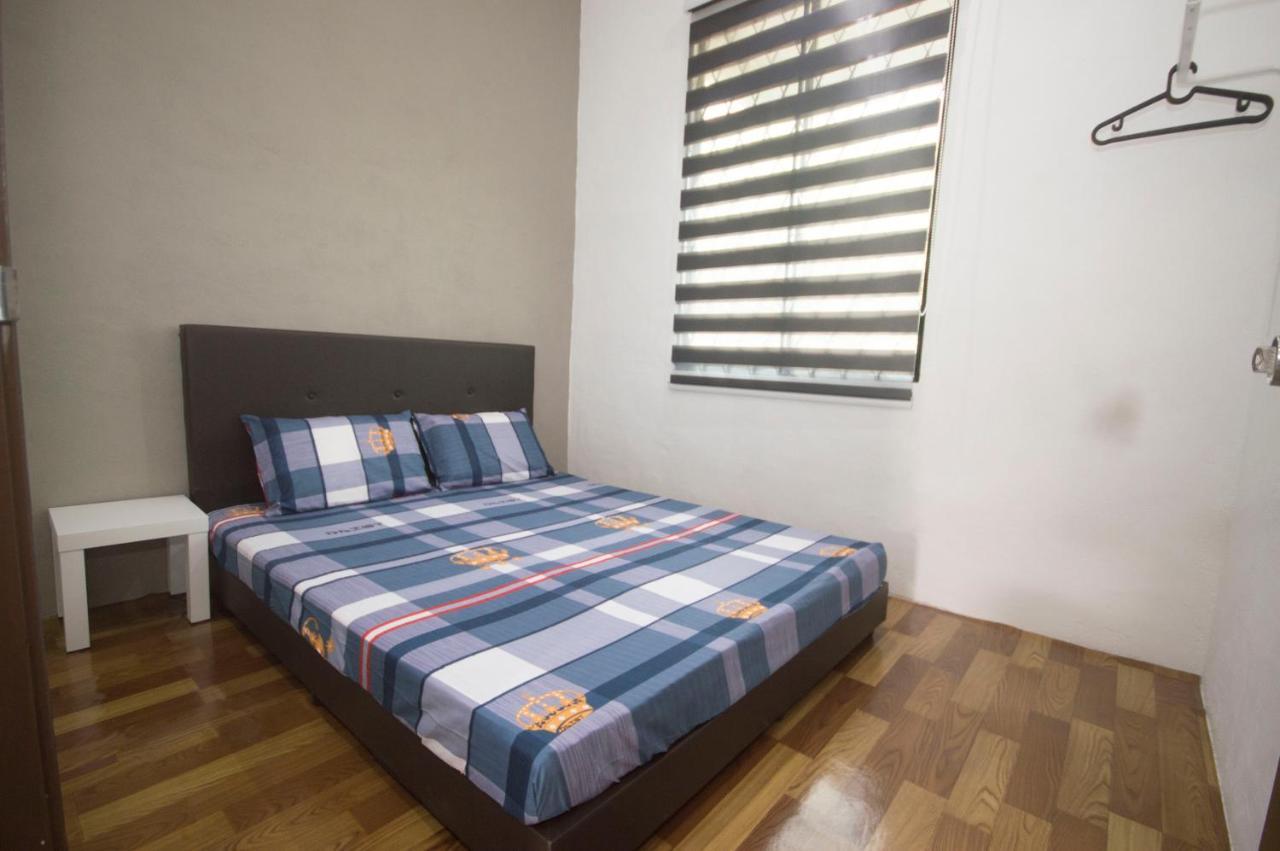 Wy Impian Homestay Букит Мертаджам Екстериор снимка