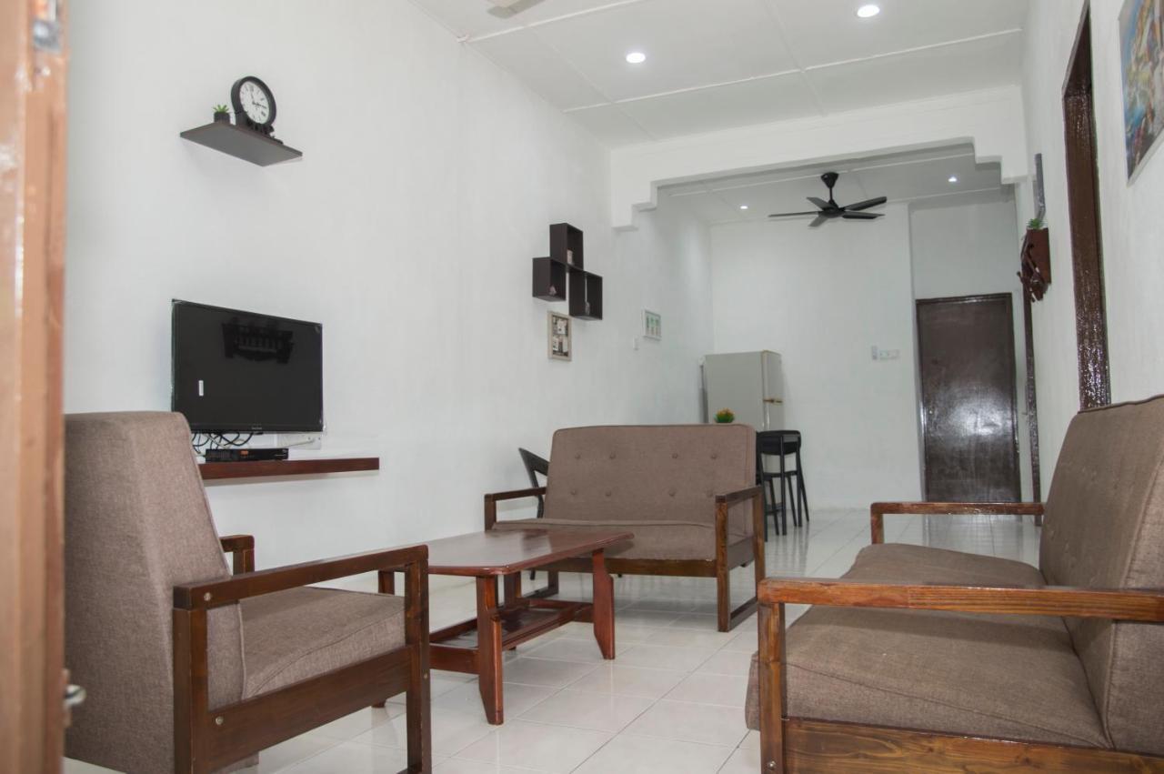 Wy Impian Homestay Букит Мертаджам Екстериор снимка
