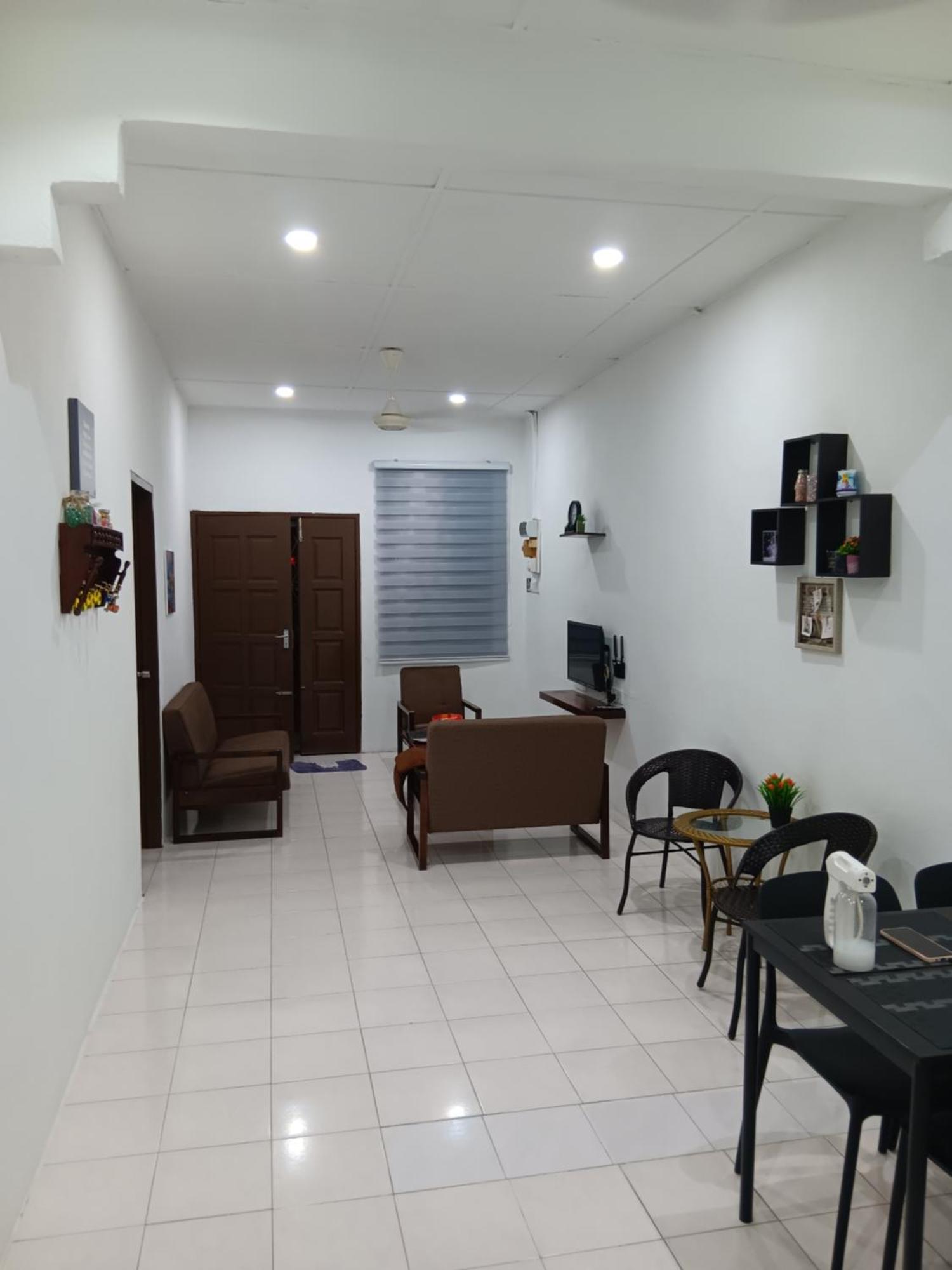 Wy Impian Homestay Букит Мертаджам Екстериор снимка